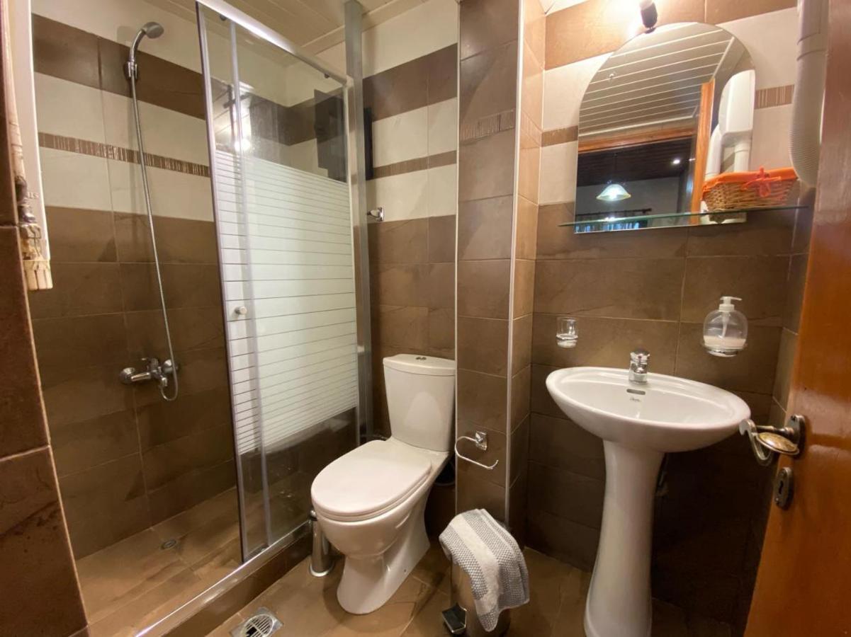 To Panorama Hotell Ágrafa Eksteriør bilde